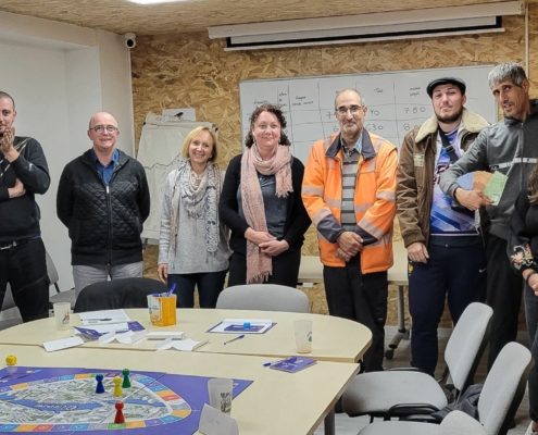 Les salariés d'Apronet participent à l'atelier DILEMME proposée par Crésus.